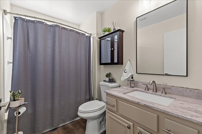 Building Photo - Beautifully Updated 2bd Sun City Summerlin Home with Resort-Style Amenities