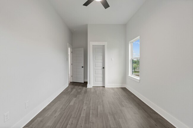 Building Photo - 8114 Double