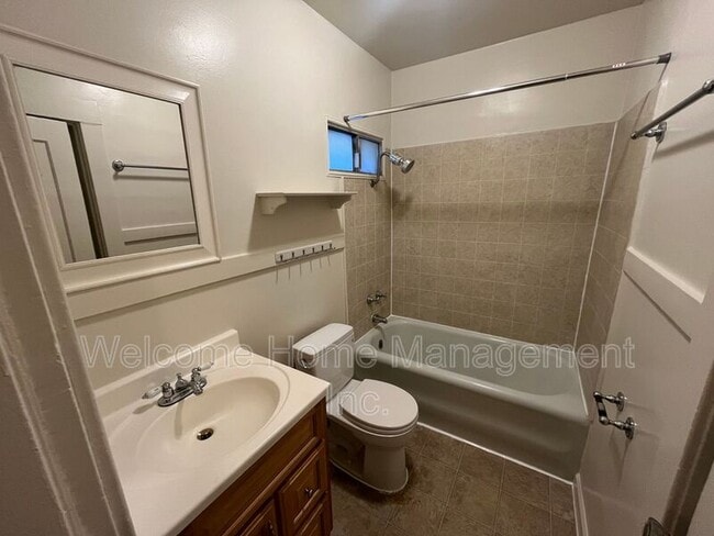 Building Photo - 1940 California St