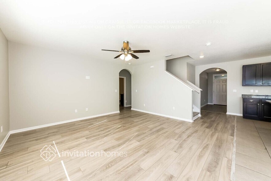 Building Photo - 5009 Blue Willow Wy