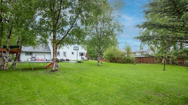 Building Photo - 5 bedroom Home on half acre in Palmer! Fantastic location, close to everything, great commute loc...