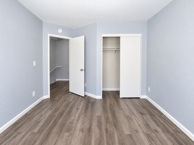 Building Photo - 20703 Roseton Ave