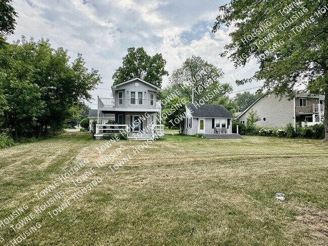 Building Photo - 2115 Lake Rd