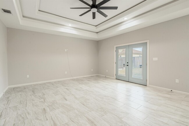 Building Photo - 203 Javier Dr