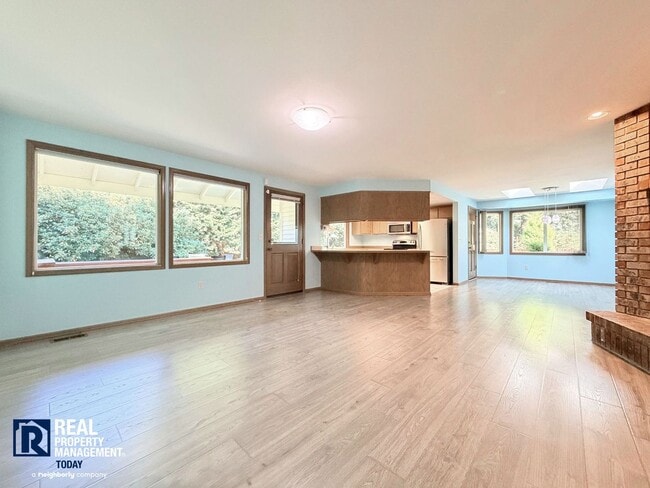 Building Photo - 6319 46th St Ct W