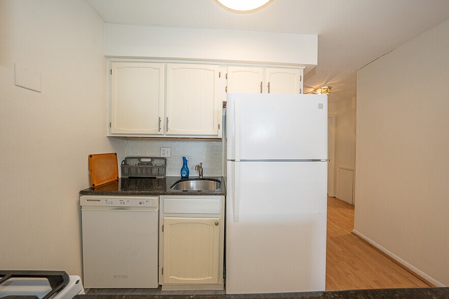 Building Photo - 765 N Ringgold St