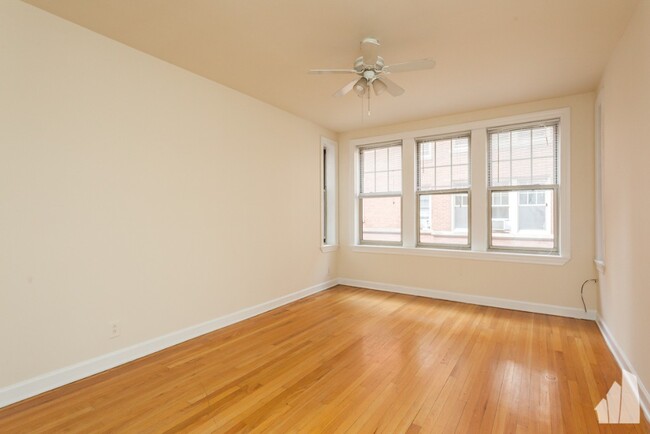 550 W Aldine, Unit 558-N2, Chicago, IL 60657 - 553 W Aldine Ave