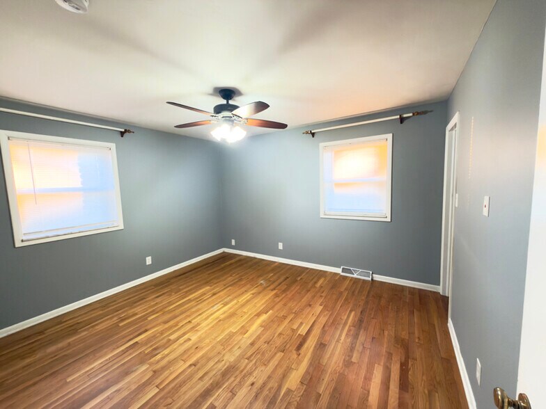 Building Photo - 5246 N 600 W