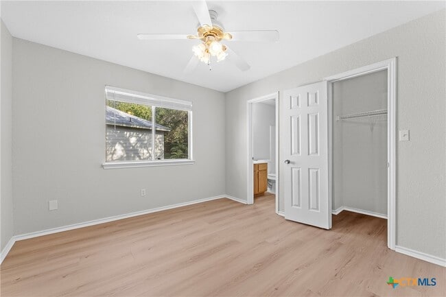 Building Photo - 867 Sagewood Trail