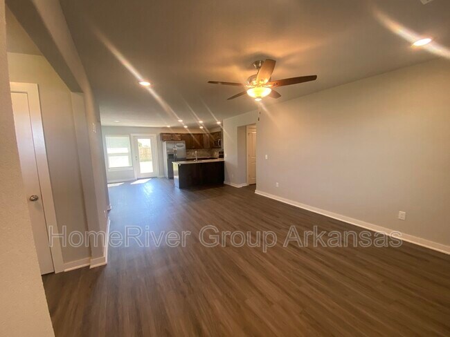 Building Photo - 418 N Mojave St