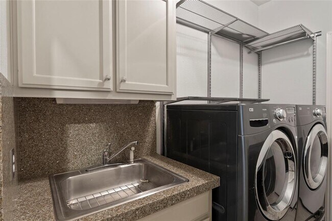 Building Photo - 7201 Breezy Pass Cove