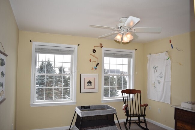 Building Photo - 4 Bed, 2.5 Bath House