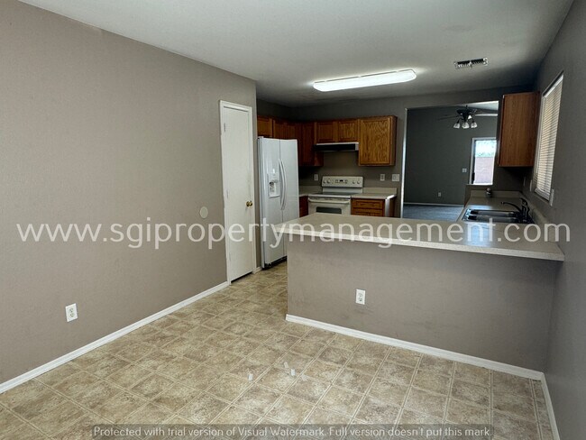Building Photo - 3 Bedroom El Mirage home