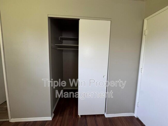 Building Photo - 730 Crabapple Ln