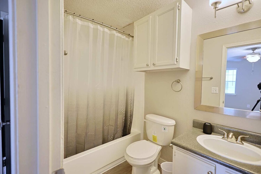 Building Photo - 50 Northtown Dr
