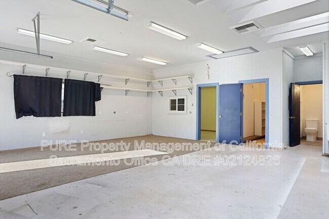 Building Photo - 7777 Uplands Way