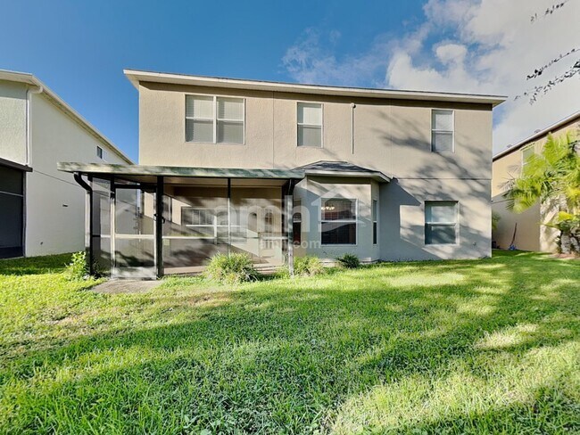 Building Photo - 1921 Darlin Cir