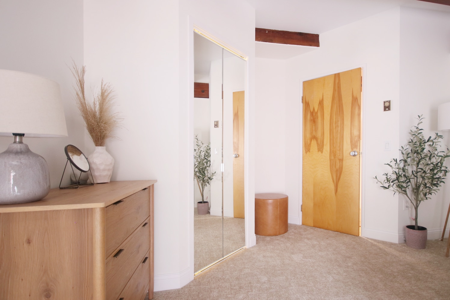 Bedroom - 99 Silver St