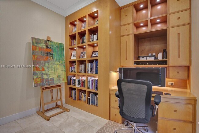 Building Photo - 1529 Shoreline Way