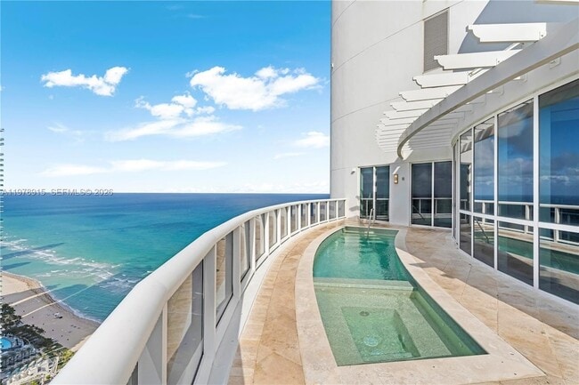 Building Photo - 18201 Collins Ave