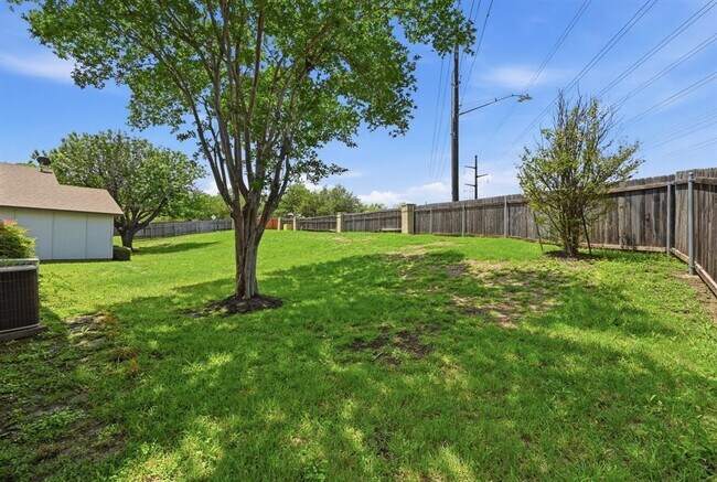Building Photo - 11728 Norwegian Wood Dr