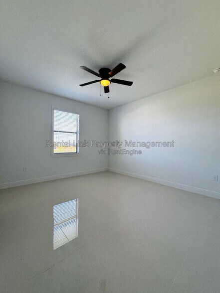 Building Photo - 3948 20th St W