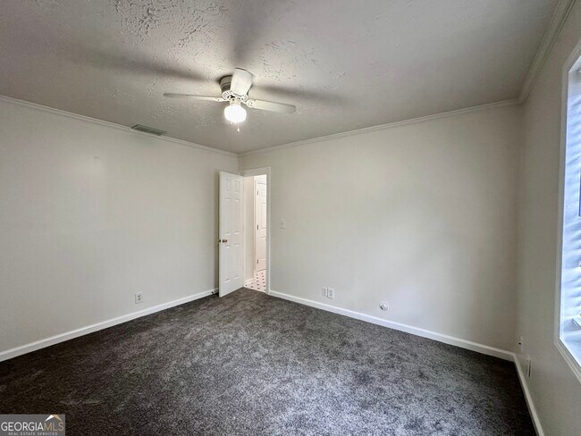 Building Photo - 1103 Marina Ln