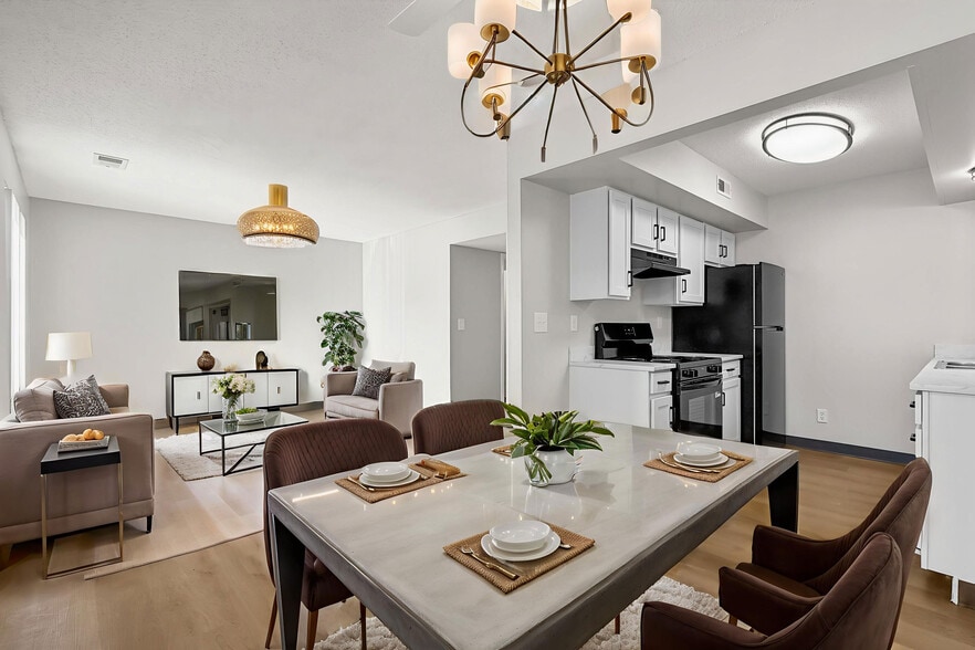 Dining Area - Country Hill