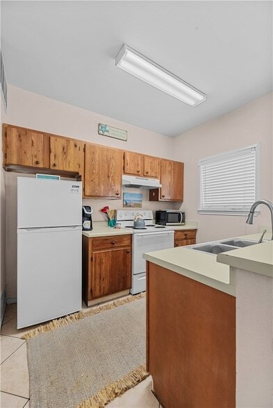 Building Photo - 15010 Leeward Dr