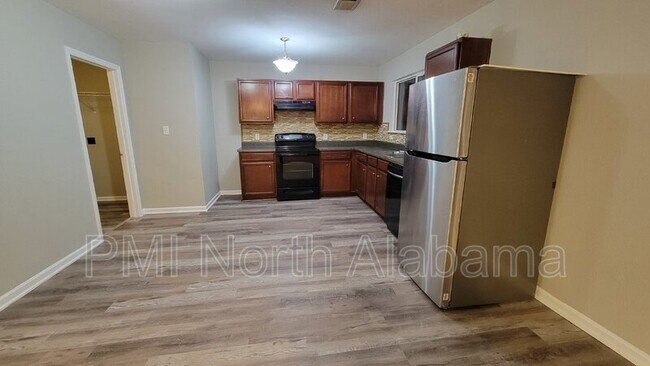 Building Photo - 214 Farmington Dr