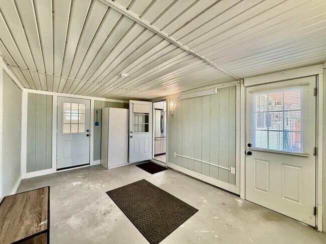 Building Photo - 4406 W Trilby Ave
