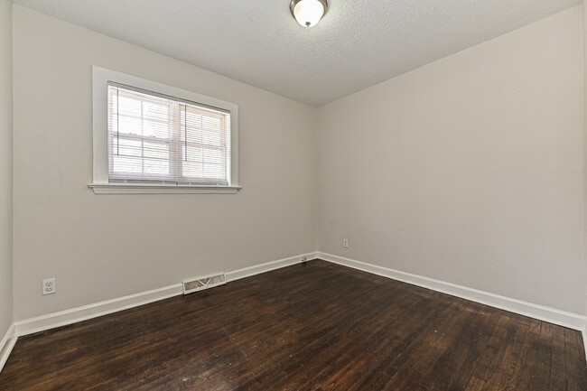 Building Photo - 2740 Grimes St