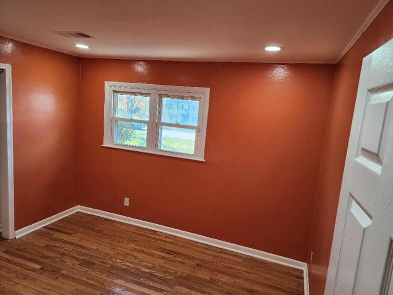 Building Photo - 2505 McKenzie Rd