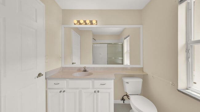 Building Photo - 13255 Royale Sabal Ct