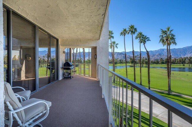 Building Photo - 910 Island Dr