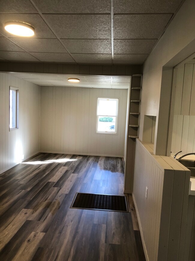 Building Photo - 524-512 12th St SW