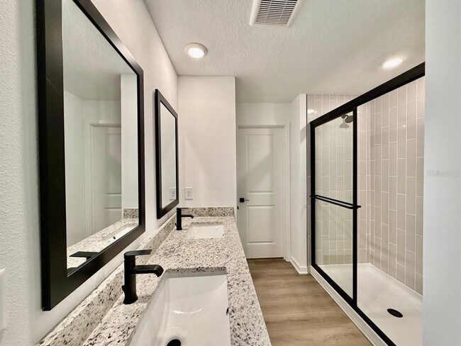 Building Photo - 5745 Helmsman Ct