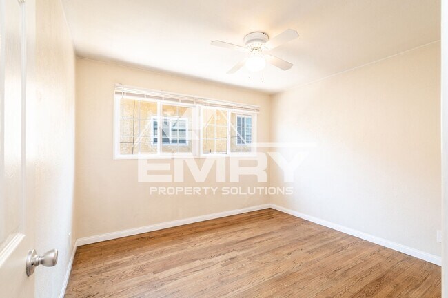 Building Photo - 612 N Brannick Ave