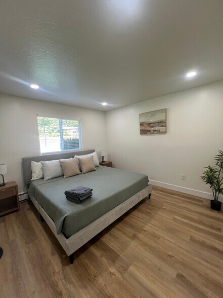Primary Photo - 2600 E Harrison Ave
