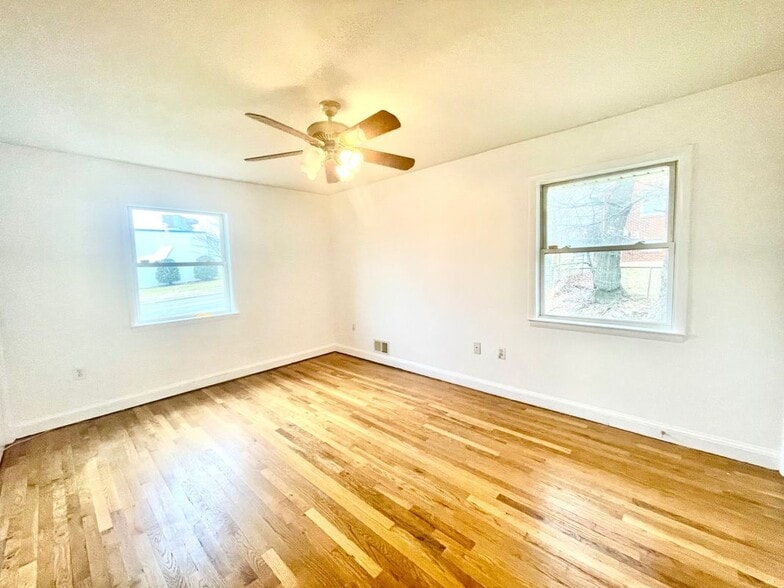 Building Photo - 8800 Sterling St