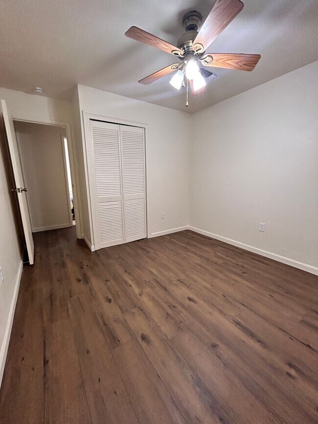 Building Photo - Newly Remodeled Home in the Heart of Baton...
