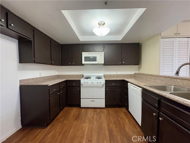 Building Photo - 987 E Del Mar Blvd