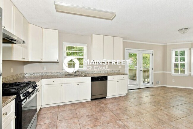 Building Photo - 3 Bedroom Pet-Friendly Home in Marietta, GA with Main Street Renewal