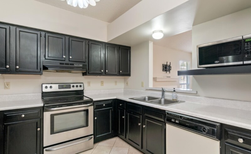 Building Photo - 1619 Chenoweth Cir