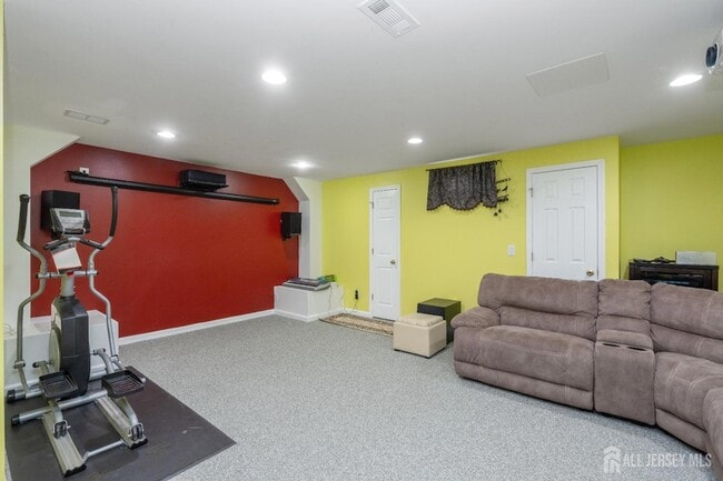 Building Photo - 802 Yarrow Cir