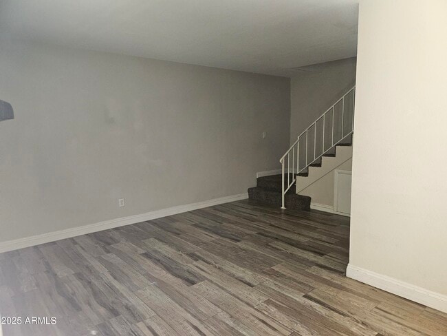 Building Photo - 1115 N 84th Pl