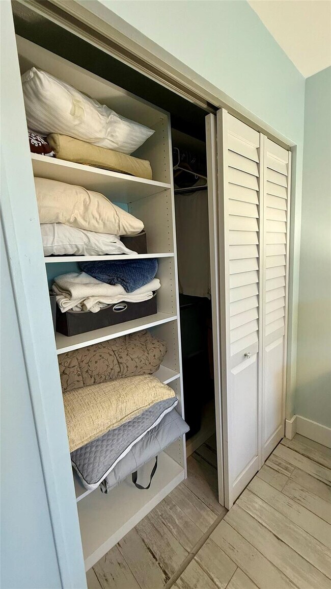 Building Photo - 12 Willowbrook Ln