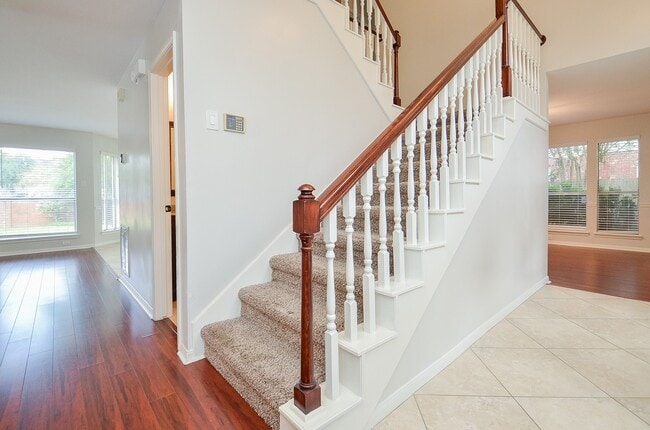 Building Photo - 6310 Oakburl Ln