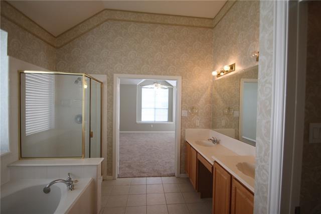 Building Photo - 1424 McKenzie Ct