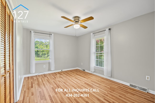 Building Photo - Spacious 4-Bedroom Home with Dual Kitchens...